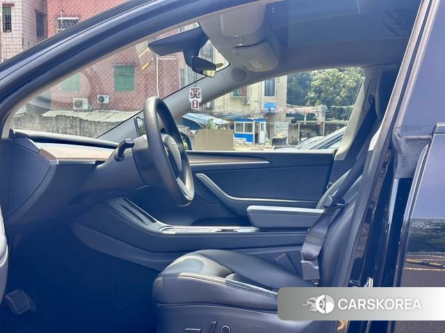 Tesla Model Y 2021 Черный из Китая, фото 3