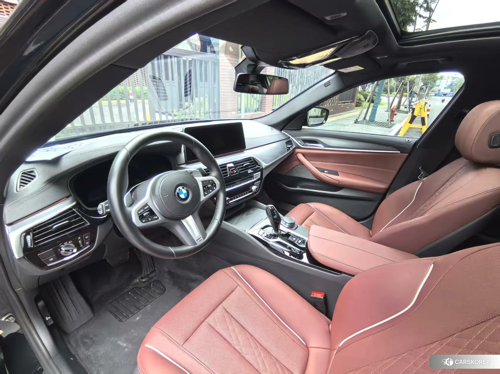 BMW 5 series 2021 Черный из Китая, фото 3