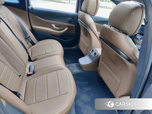 Mercedes-Benz E-class 2022 Черный из Китая, фото 3