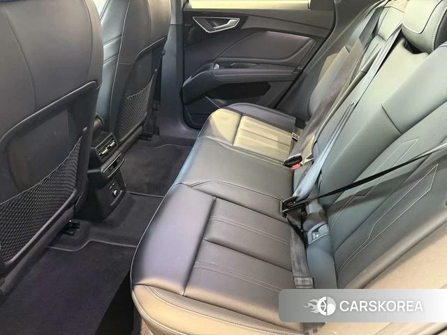 Audi Q4 e-tron 2025 Синий из Китая, фото 3