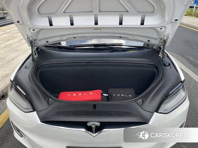 Tesla Model X id 4227855 из Китая 18