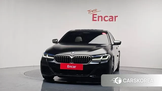 BMW 5 Series (G30) id 3323972 из Кореи 13