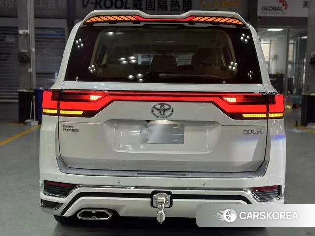 Toyota Land Cruiser (imported) 2025 Белый из Китая, фото 3