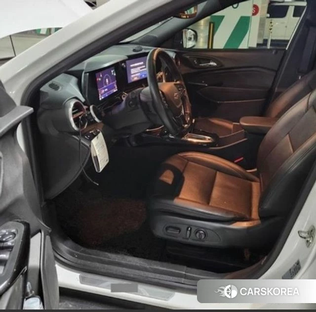 Chevrolet (GM Daewoo) Trax Crossover 2023 Белый из Кореи, фото 3