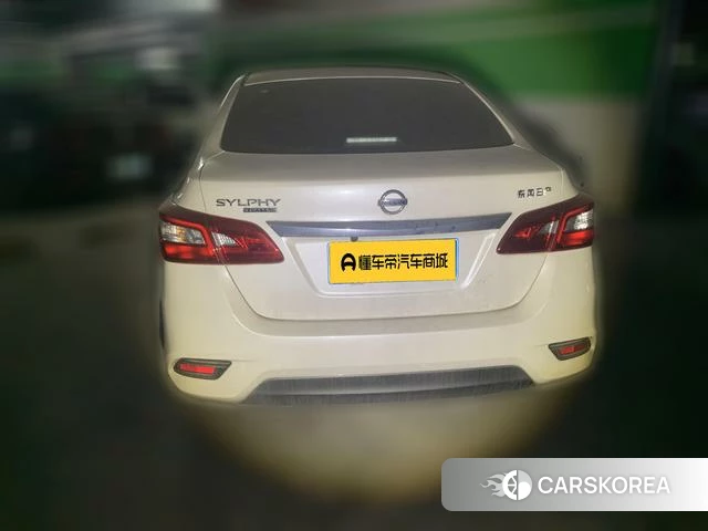Nissan Xuan Yi 2025 Белый из Китая, фото 3