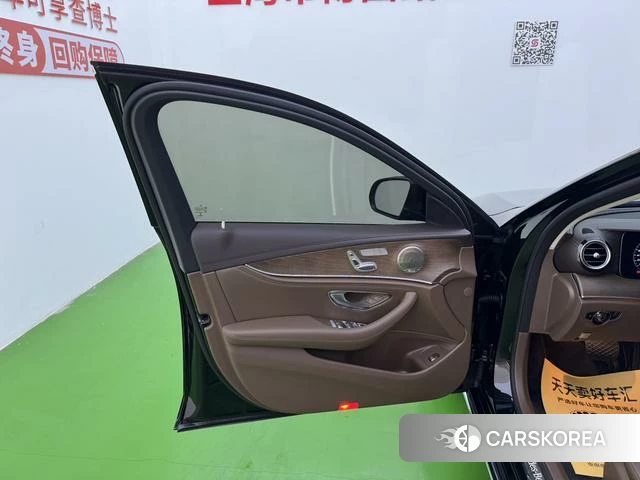 Mercedes-Benz E-class id 4256041 из Китая 23