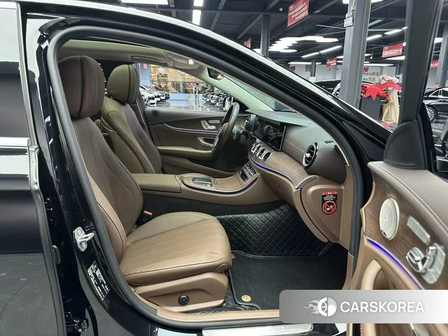 Mercedes-Benz E-class id 4290413 из Китая 9