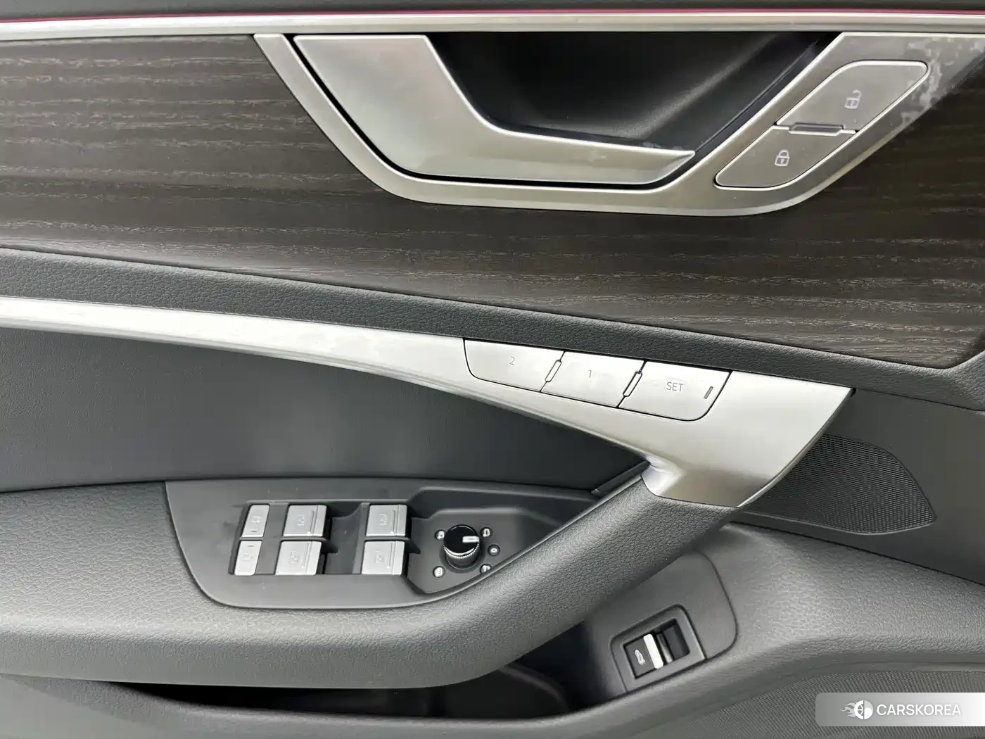 Audi A6L id 4680736 из Китая 22