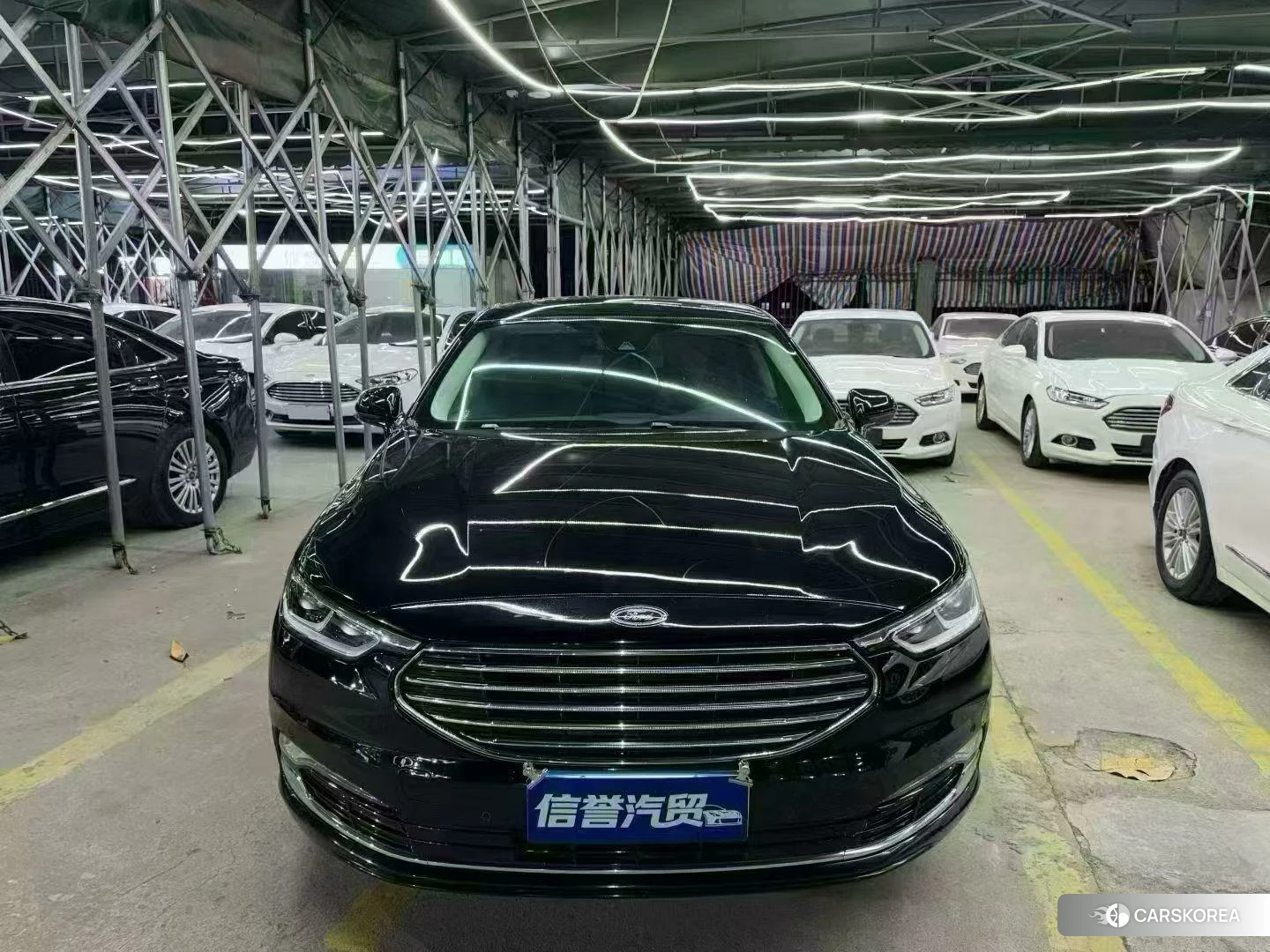 Ford Taurus 2019 Черный из Китая, фото 3