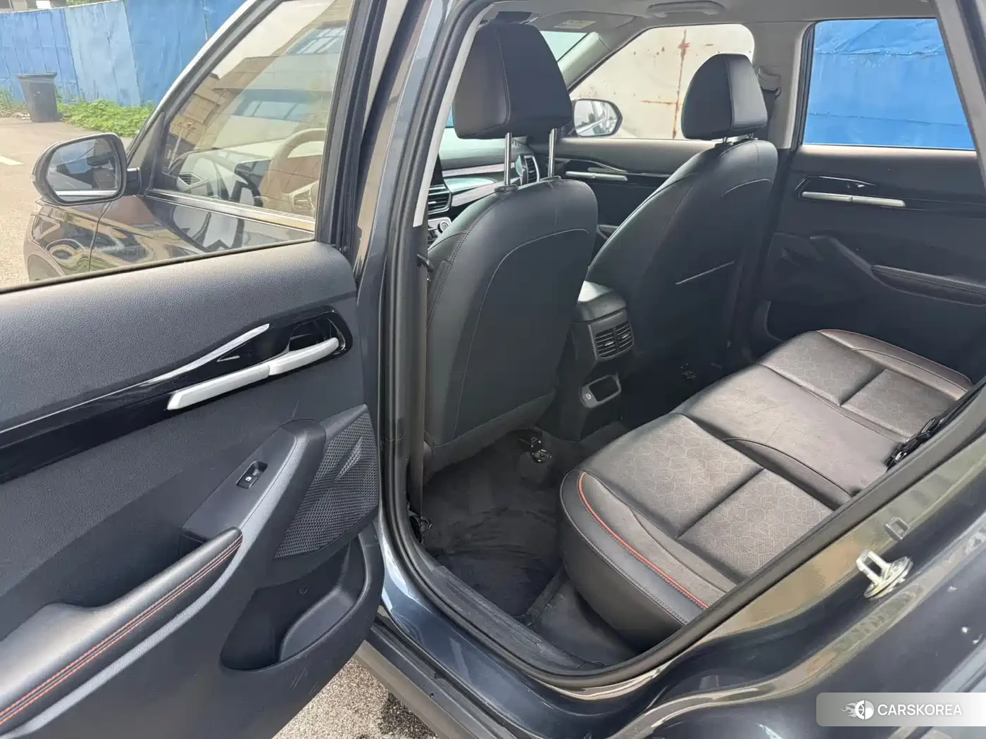Kia Seltos 2023 Silver/gray из Китая, фото 3