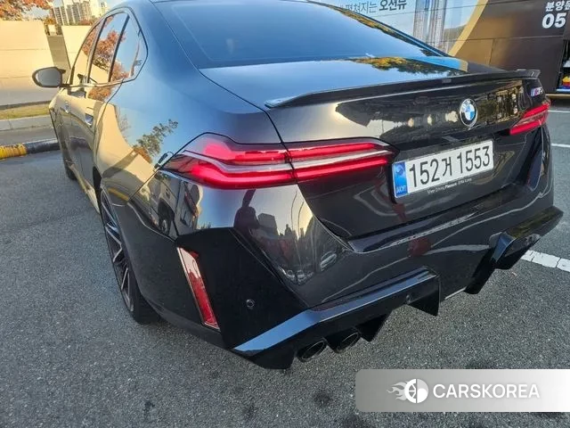 BMW M5 (G90) 2025 Черный из Кореи, фото 3