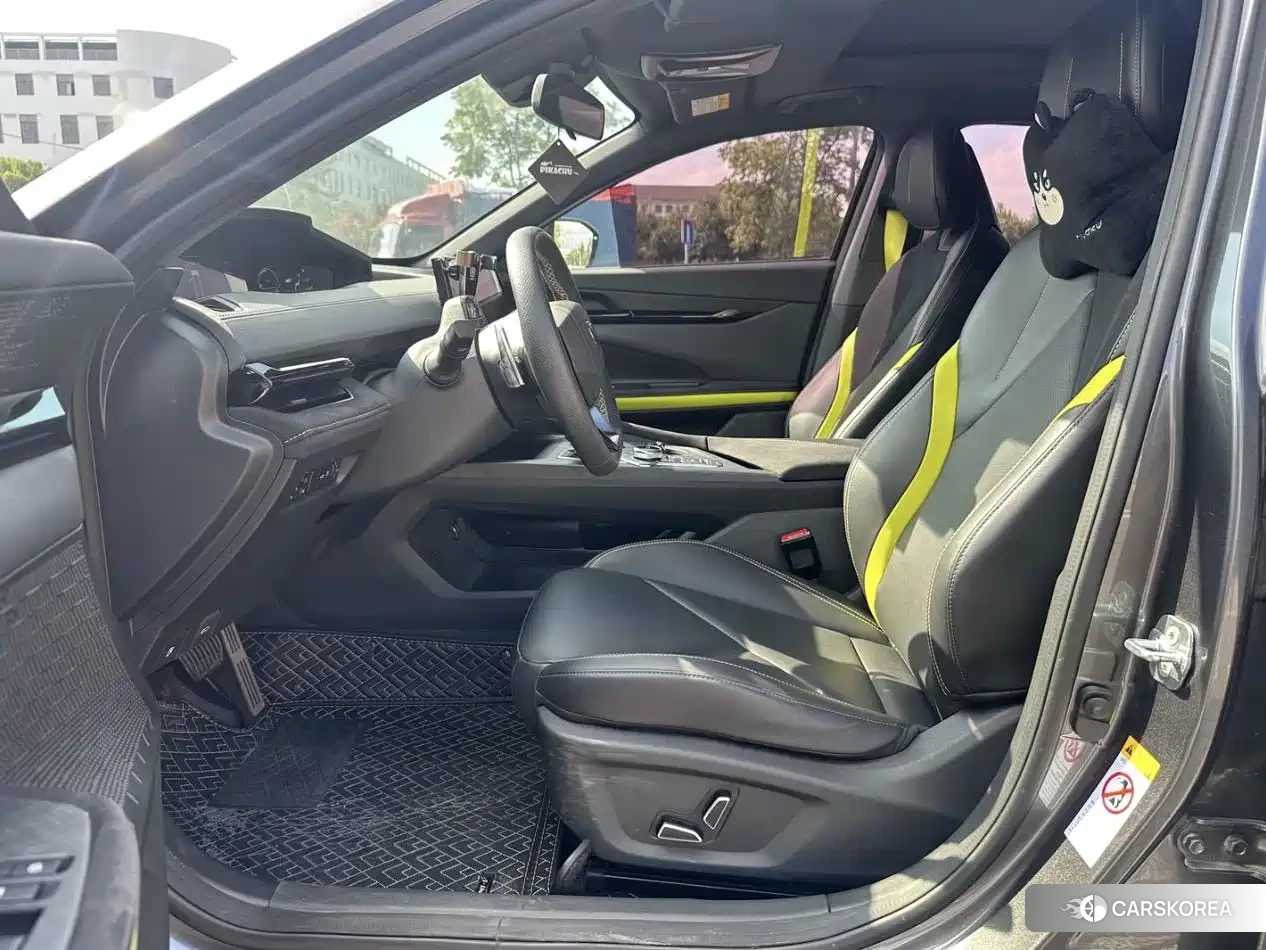 Chang'an Changan UNI-V 2022 Silver/gray из Китая, фото 3