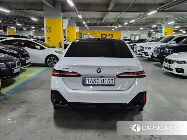 BMW 5 Series (G60) id 3619875 из Кореи 13