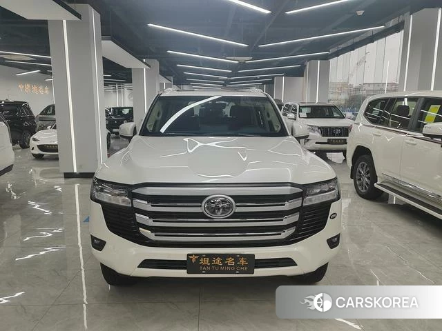 Toyota Land Cruiser (imported) 2025 Белый из Китая, фото 3