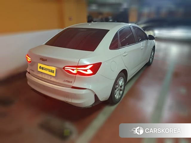 Chevrolet Cruze 2024 Белый из Китая, фото 3