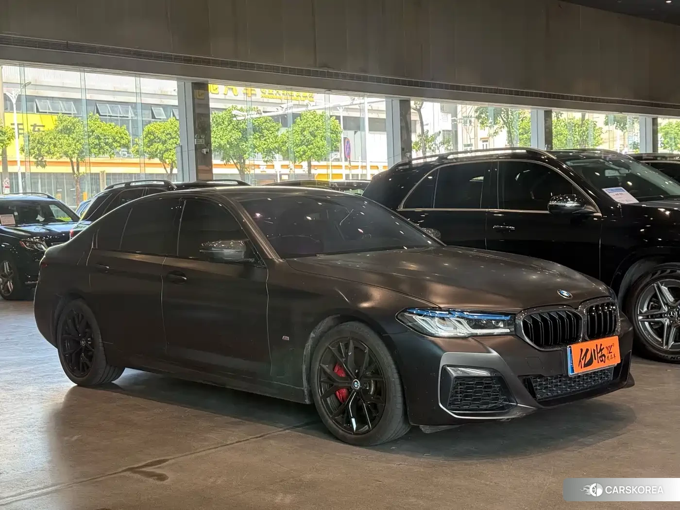 BMW 5 series 2022 Silver/gray из Китая, фото 3