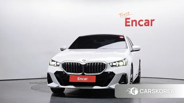 BMW 5 Series (G60) id 3533547 из Кореи 13