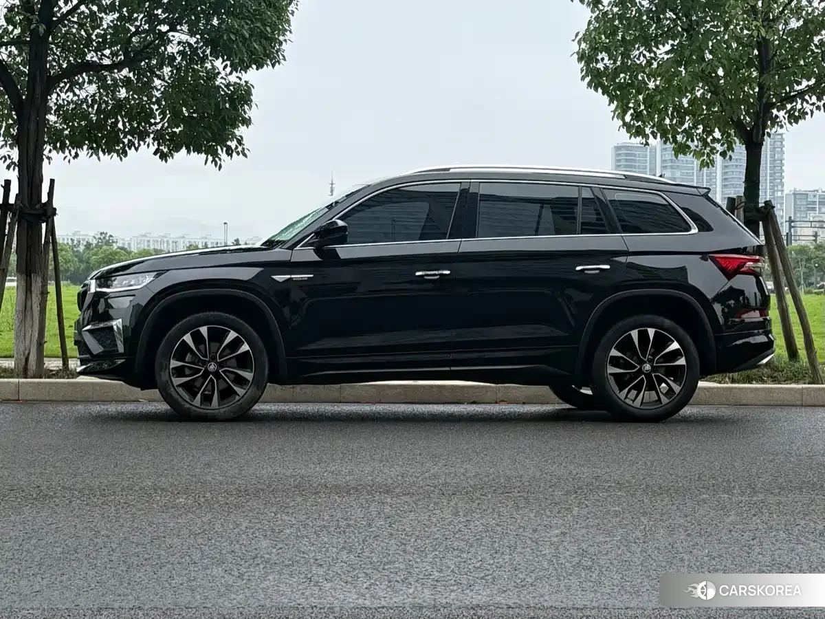 Skoda Kodiak 2022 Черный из Китая, фото 6
