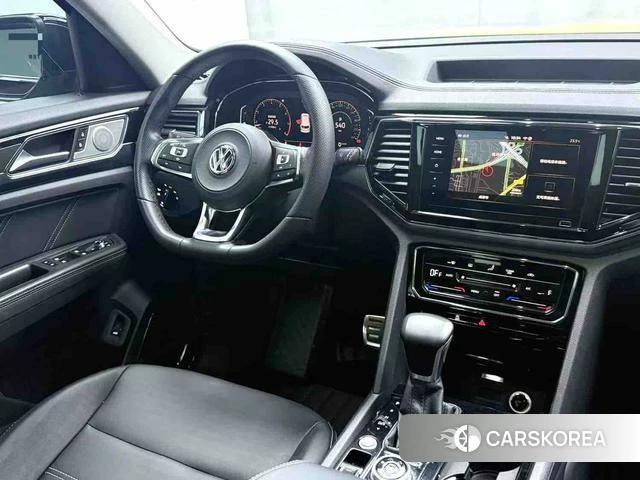 Volkswagen Tourang 2021 Черный из Китая, фото 3