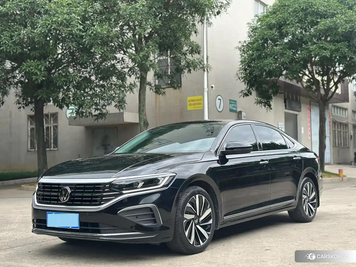 Volkswagen Passat 2023 Черный из Китая, фото 4