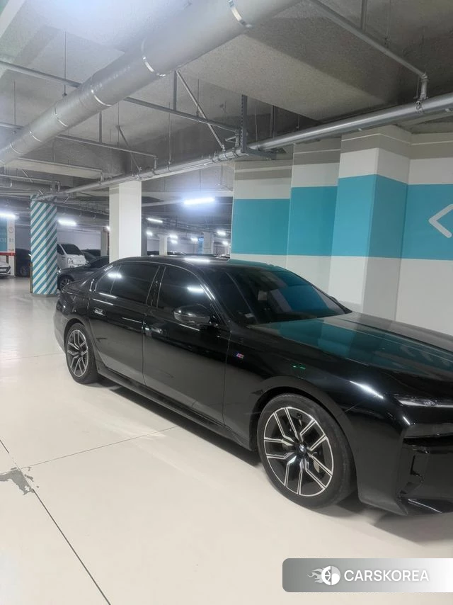 BMW 7 Series (G70) 2024 Черный из Кореи, фото 3