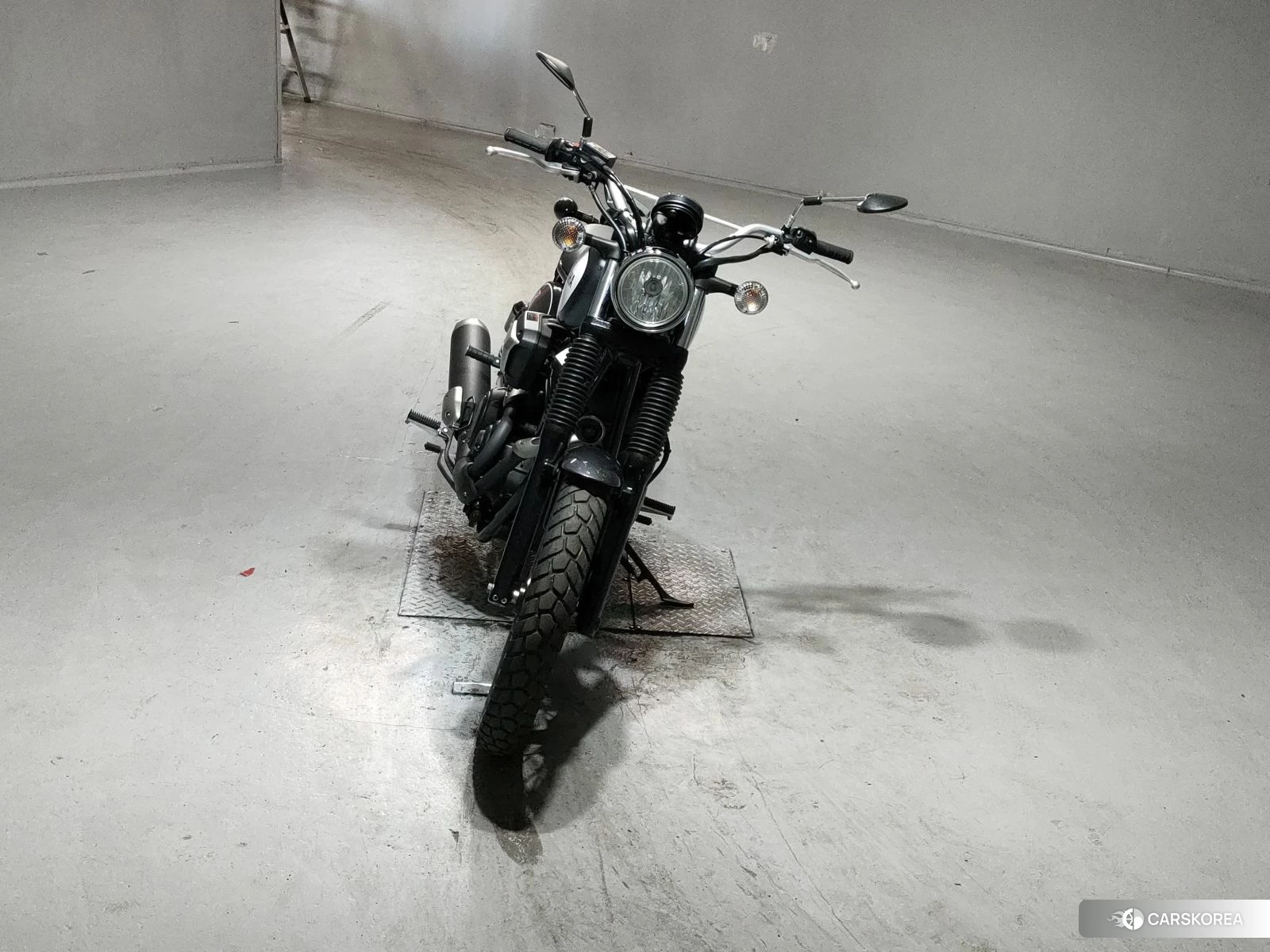 Проданный Yamaha SCR950 SCRAMBLER 2018 из Японии, фото 2