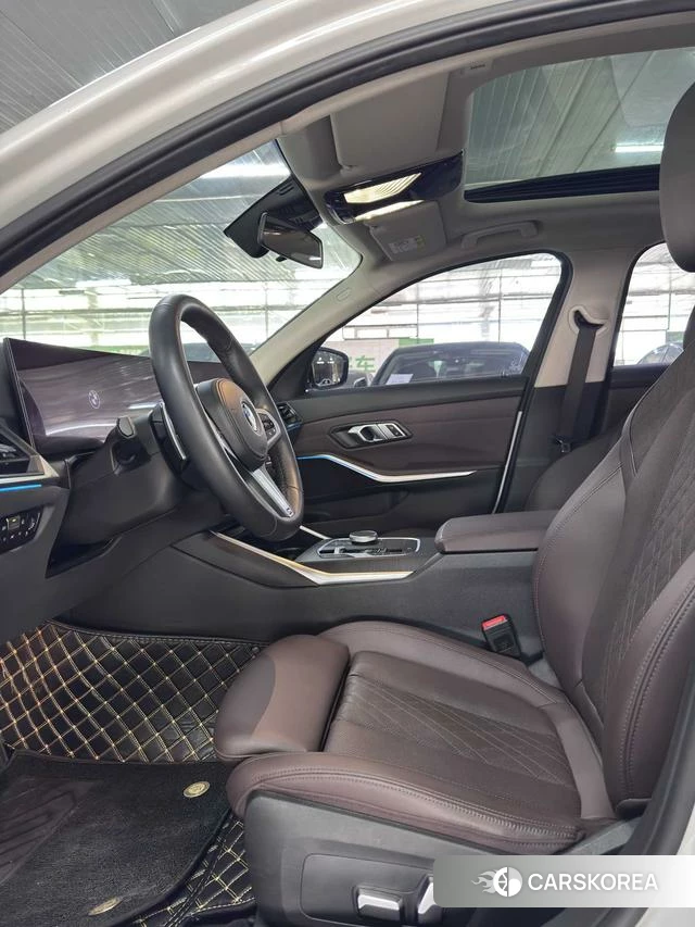 BMW 3 series 2023 Белый из Китая, фото 3