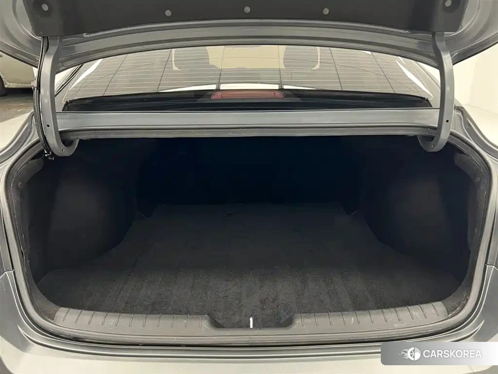 Hyundai Elantra id 4669260 из Китая 17