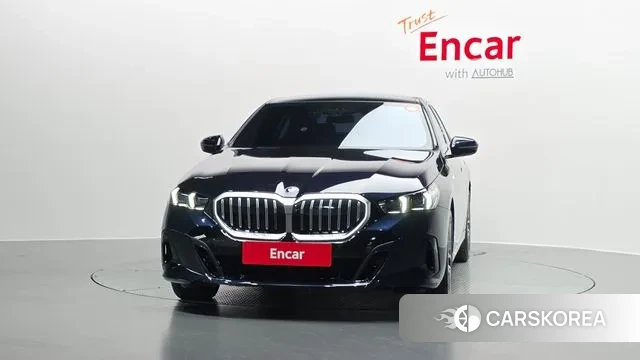 BMW 5 Series (G60) id 3486839 из Кореи 13