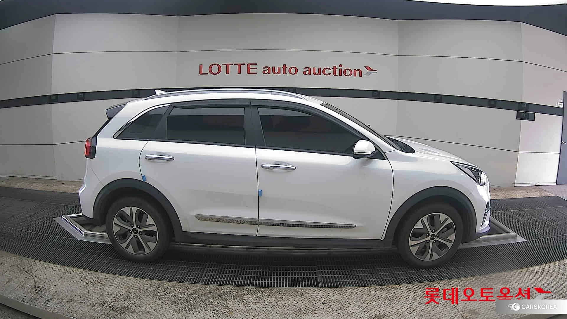 Kia Niro EV id 3888289 из Кореи 23