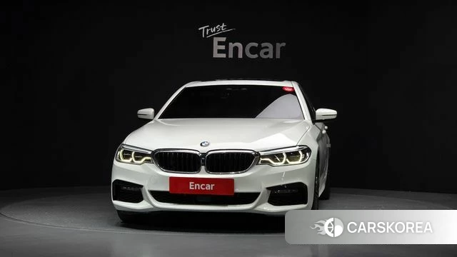 BMW 5 Series (G30) id 3954949 из Кореи 13