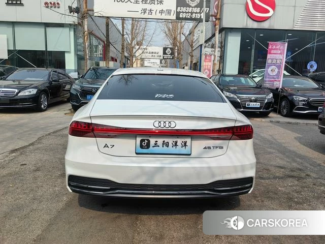 Audi A7 2021 Белый из Китая, фото 3