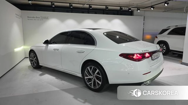 Mercedes-Benz E-Class W214 id 4753142 из Кореи 13