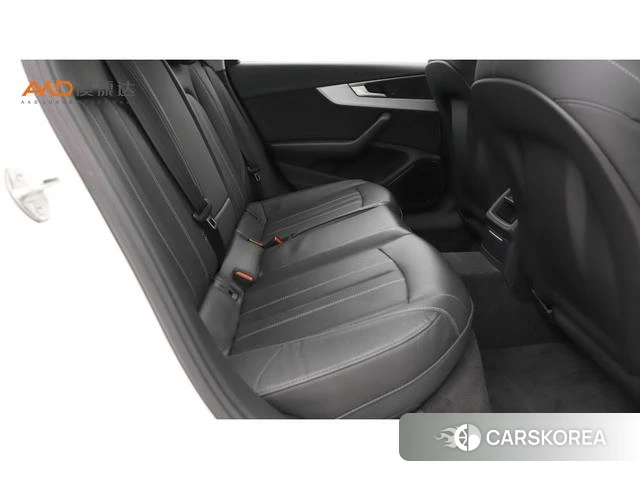 Audi A4L 2022 Белый из Китая, фото 3
