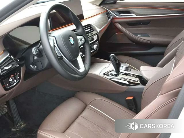 BMW 5 series 2022 Белый из Китая, фото 3