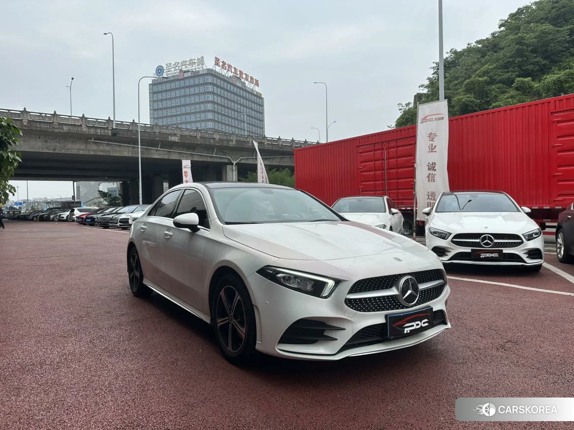 Mercedes-Benz Class A 2022 Белый из Китая, фото 3