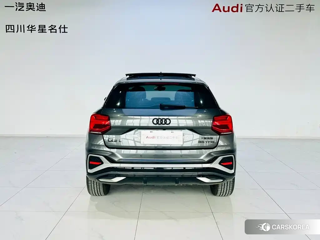 Audi Q2L 2022 Silver/gray из Китая, фото 3