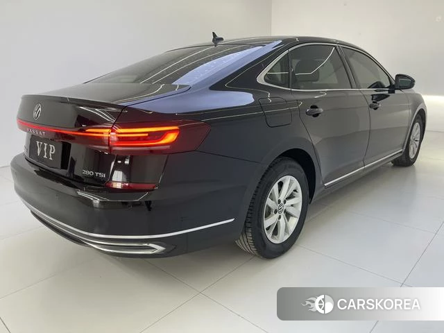 Volkswagen Passat id 4290777 из Китая 9