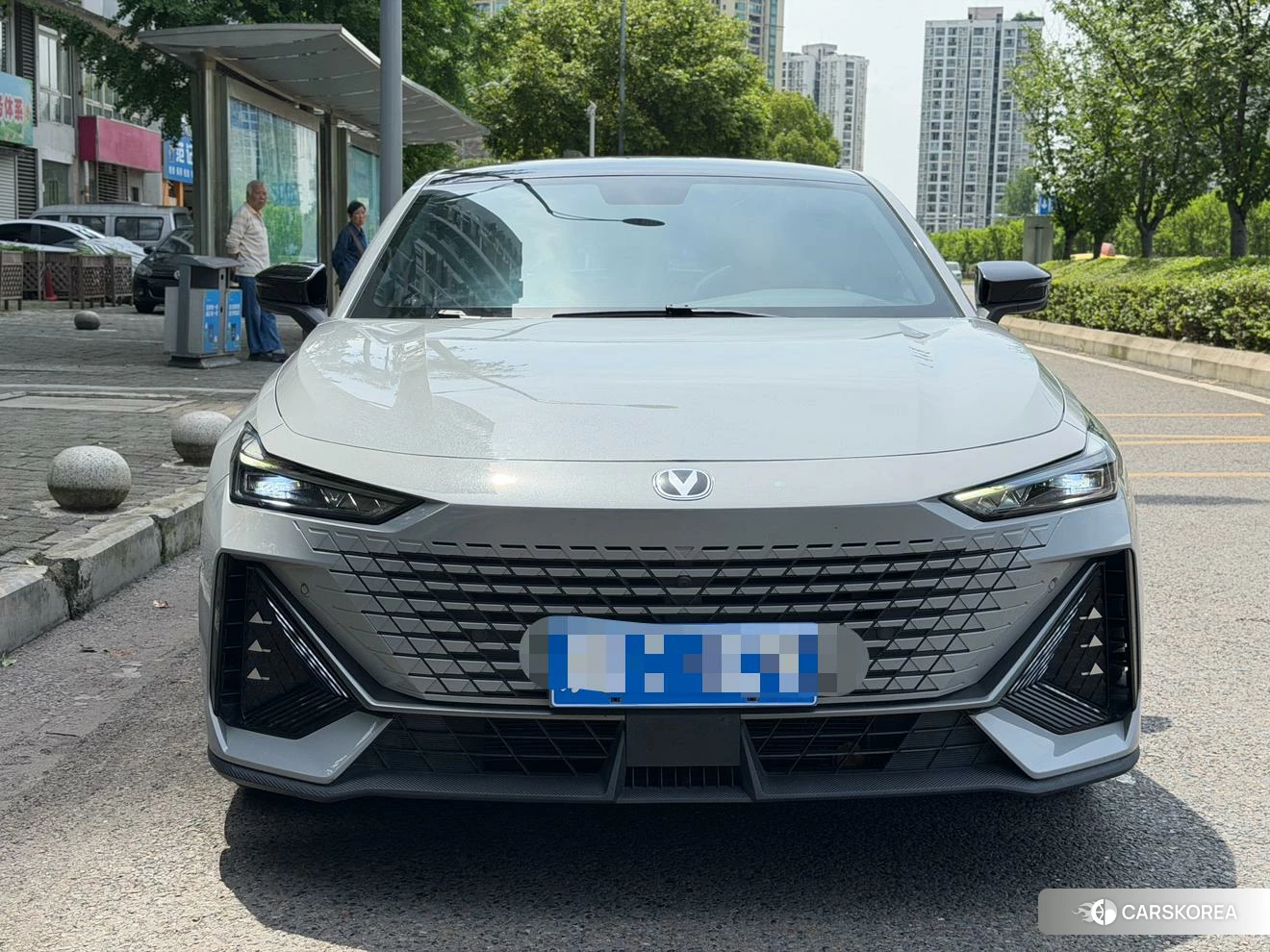 Chang'an UNI-V 2022 Серебристо-серый из Китая, фото 3
