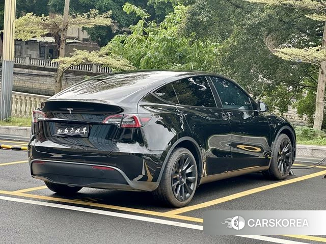 Tesla Model Y 2021 Черный из Китая, фото 4