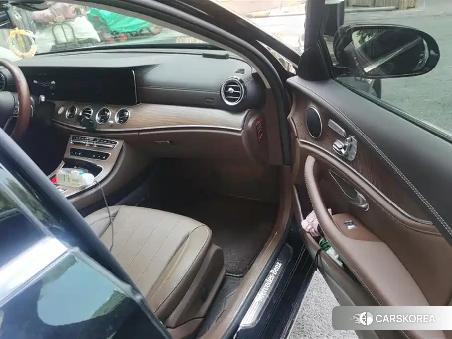Mercedes-Benz E-Class id 4547268 из Китая 9