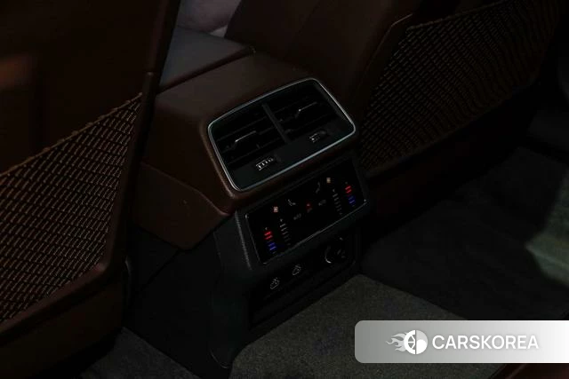 Audi A7L id 4278725 из Китая 23