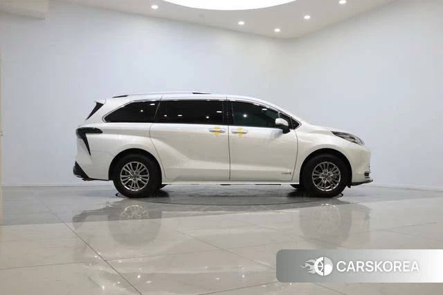 Toyota Saina id 4273896 из Китая 13