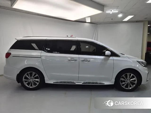 Kia The New Carnival id 3578596 из Кореи 13