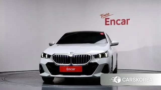 BMW 5 Series (G60) id 3442227 из Кореи 13