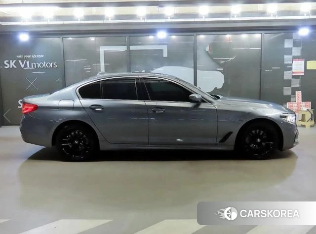 BMW 5 Series (G30) 2020 Серый из Кореи, фото 3