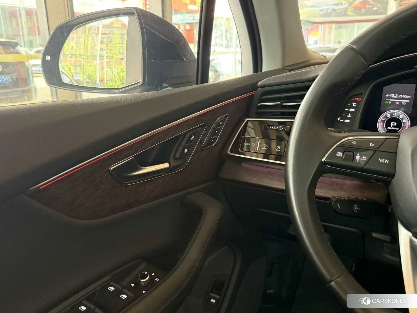 Audi Q7 2022 Черный из Китая, фото 3