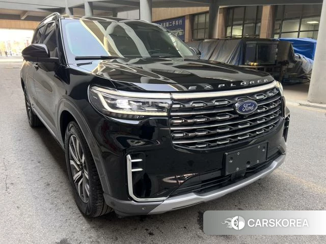Ford Explorer 2023 Черный из Китая, фото 6