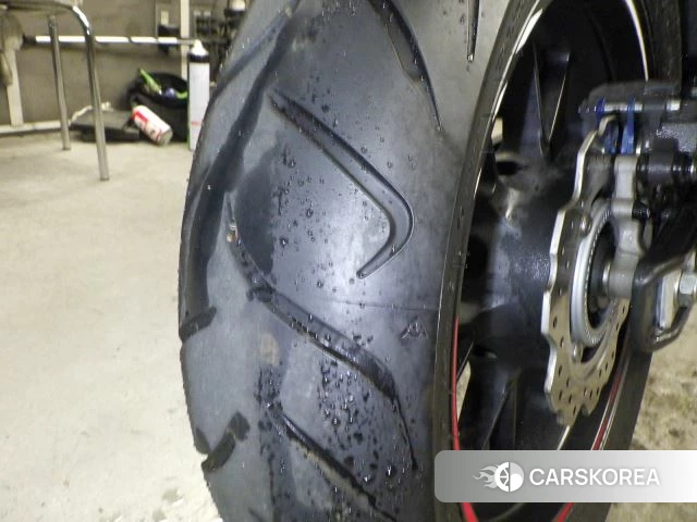 Проданный Honda CBR400R id 4184291 из Японии, фото 17