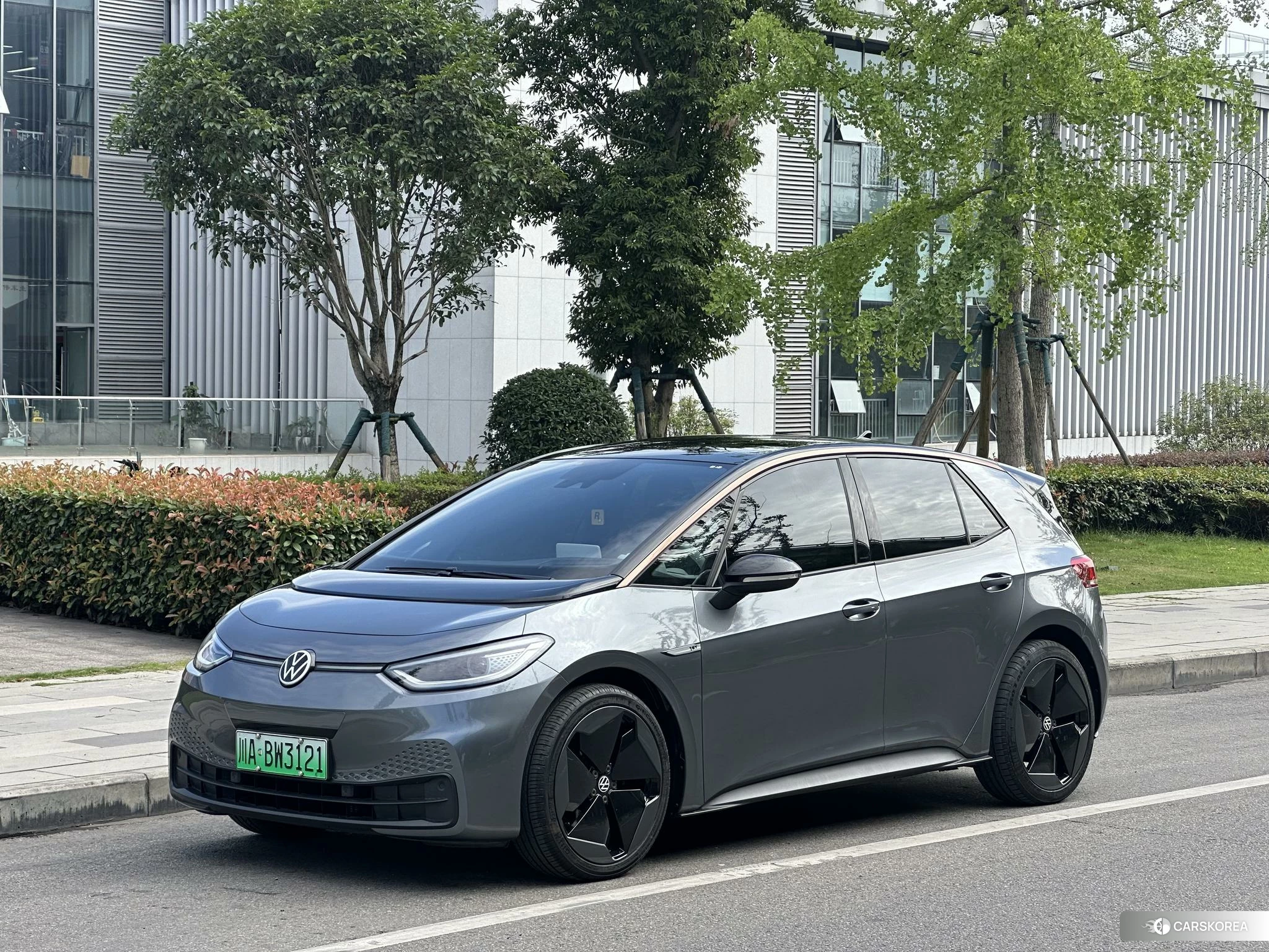 Volkswagen ID.3 2022 Темно-серый из Китая, фото 3